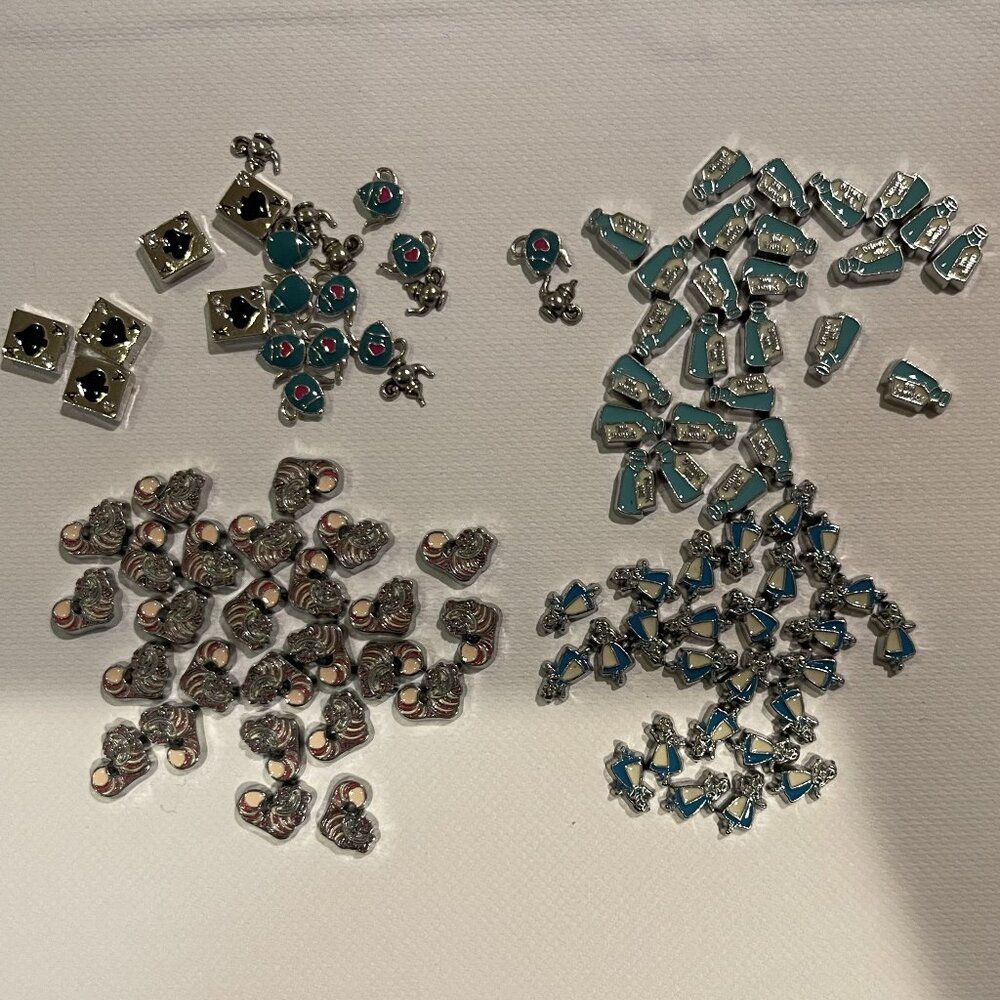 Memory locket floating charms Alice in Wonderland